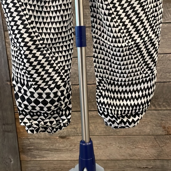 Cute little spring or summer pants size s with pockets - Picture 3 of 5